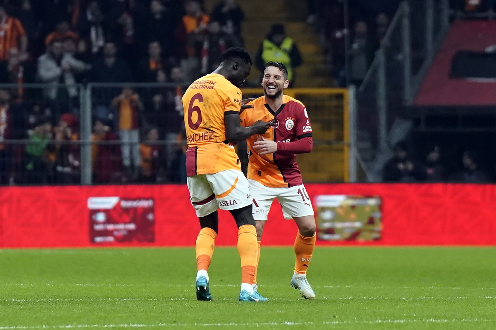 Galatasaray’a 1.97’lik dev forvet! Cimbom’dan devre arası operasyonu