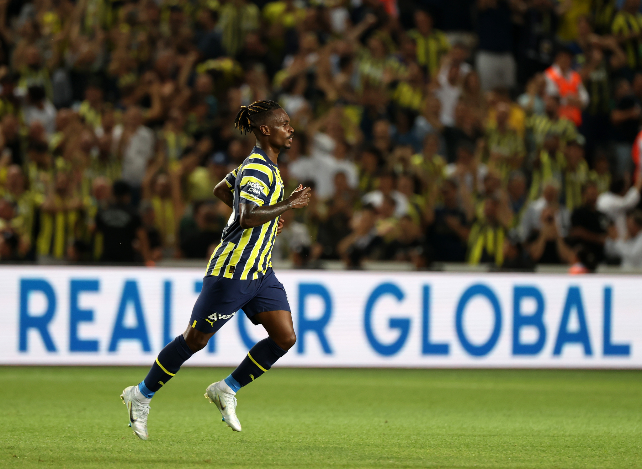 TRANSFER HABERİ | Fenerbahçe’de flaş ayrılık! İşte yeni adresi