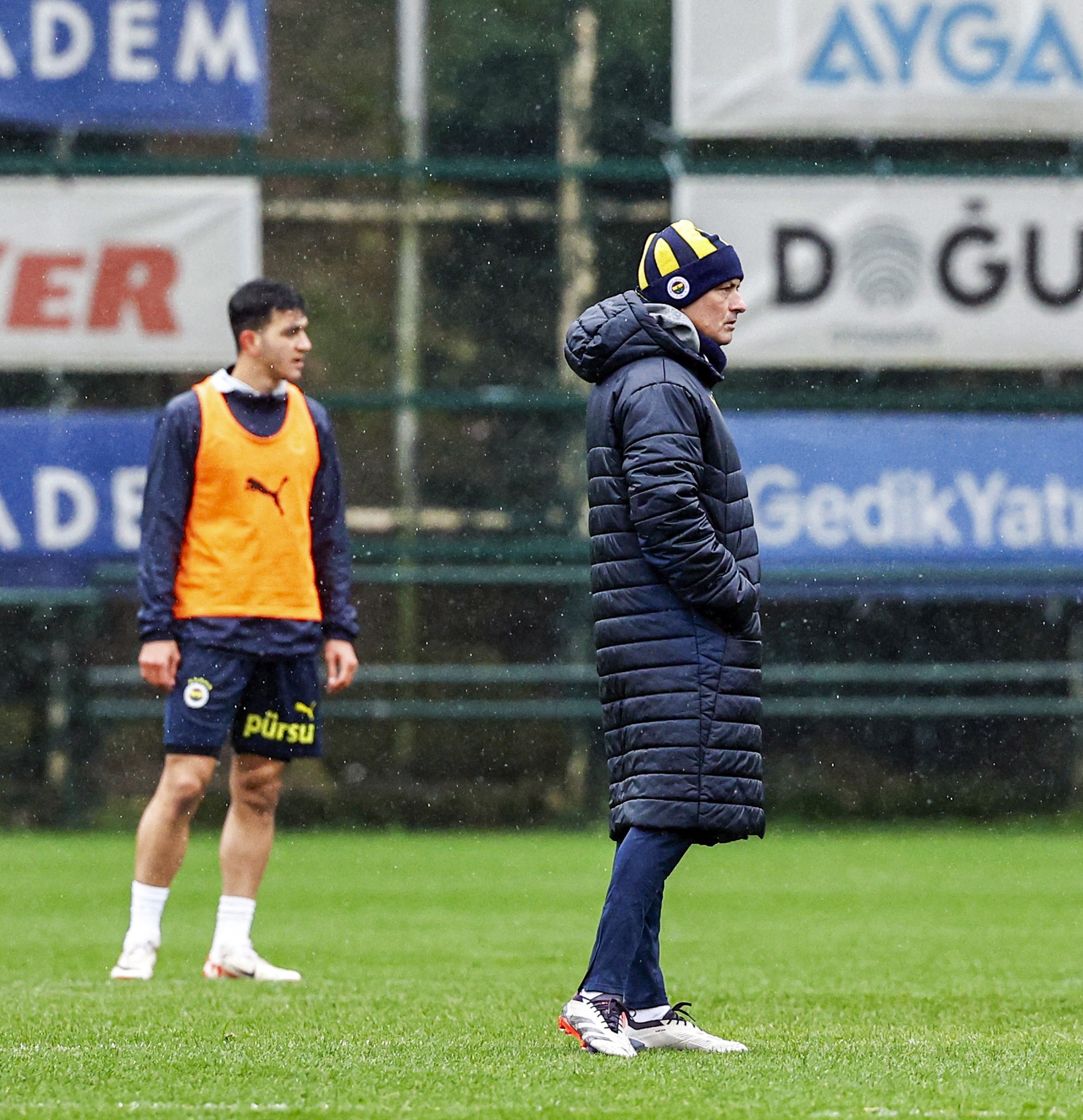 TRANSFER HABERİ | Fenerbahçe’ye 19’luk genç stoper! Fransız basını duyurdu