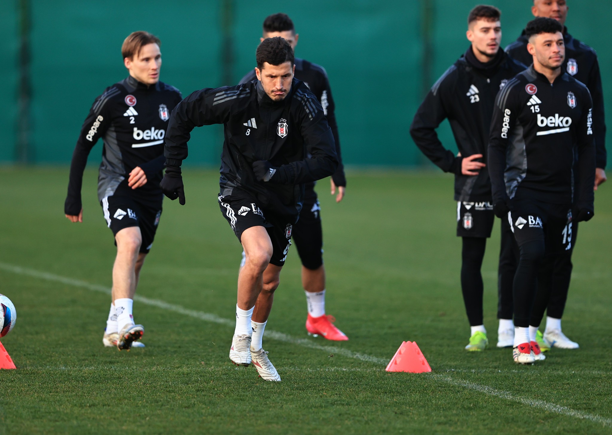 Beşiktaş’tan 10 numara bombası! Ole Gunnar Solskjer ilk transferini yapıyor