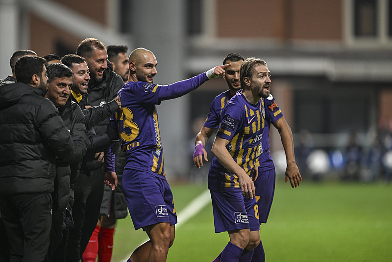 TRANSFER HABERİ - Galatasaray Ahmed Kutucu’yu bitiriyor! İmza an meselesi