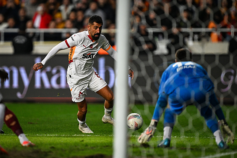 Galatasaray’da şok ayrılık! Bunu kimse beklemiyordu