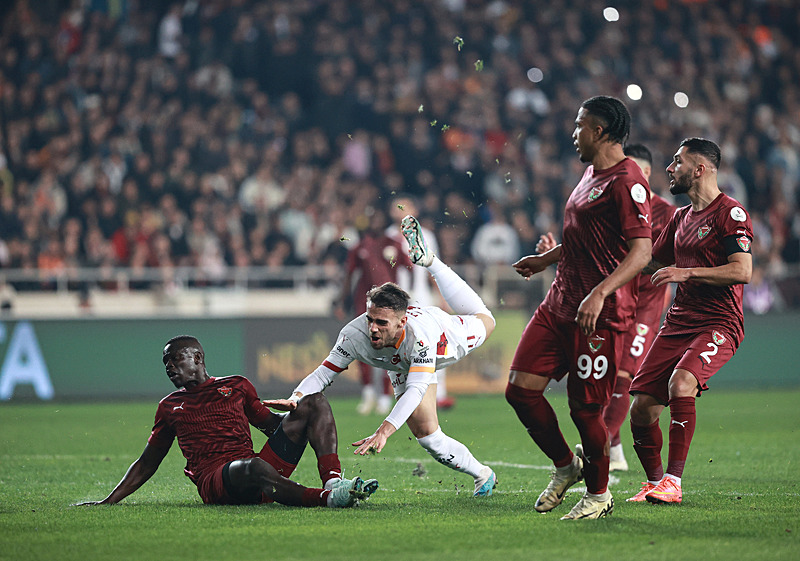 Galatasaray’da şok ayrılık! Bunu kimse beklemiyordu