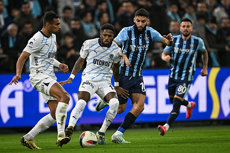 TRANSFER HABERLERİ | Fenerbahçe’nin soluna Senegalli genç yıldız! UEFA Avrupa Ligi’nde rakip olmuştu