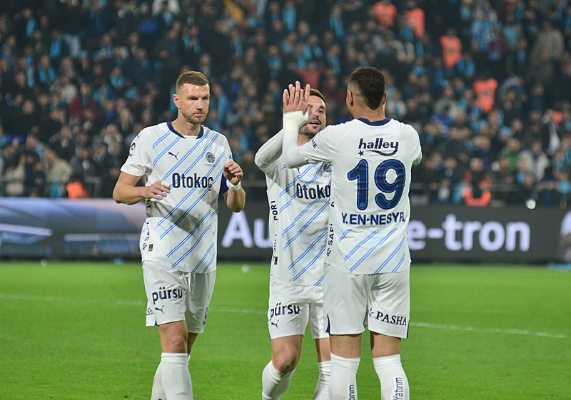 TRANSFER HABERLERİ | Fenerbahçe’nin soluna Senegalli genç yıldız! UEFA Avrupa Ligi’nde rakip olmuştu