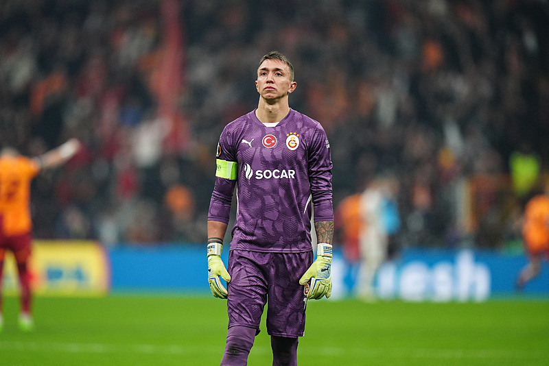 TRANSFER HABERİ | Galatasaray’da Muslera’nın alternatifi hazır! İlk adım atıldı