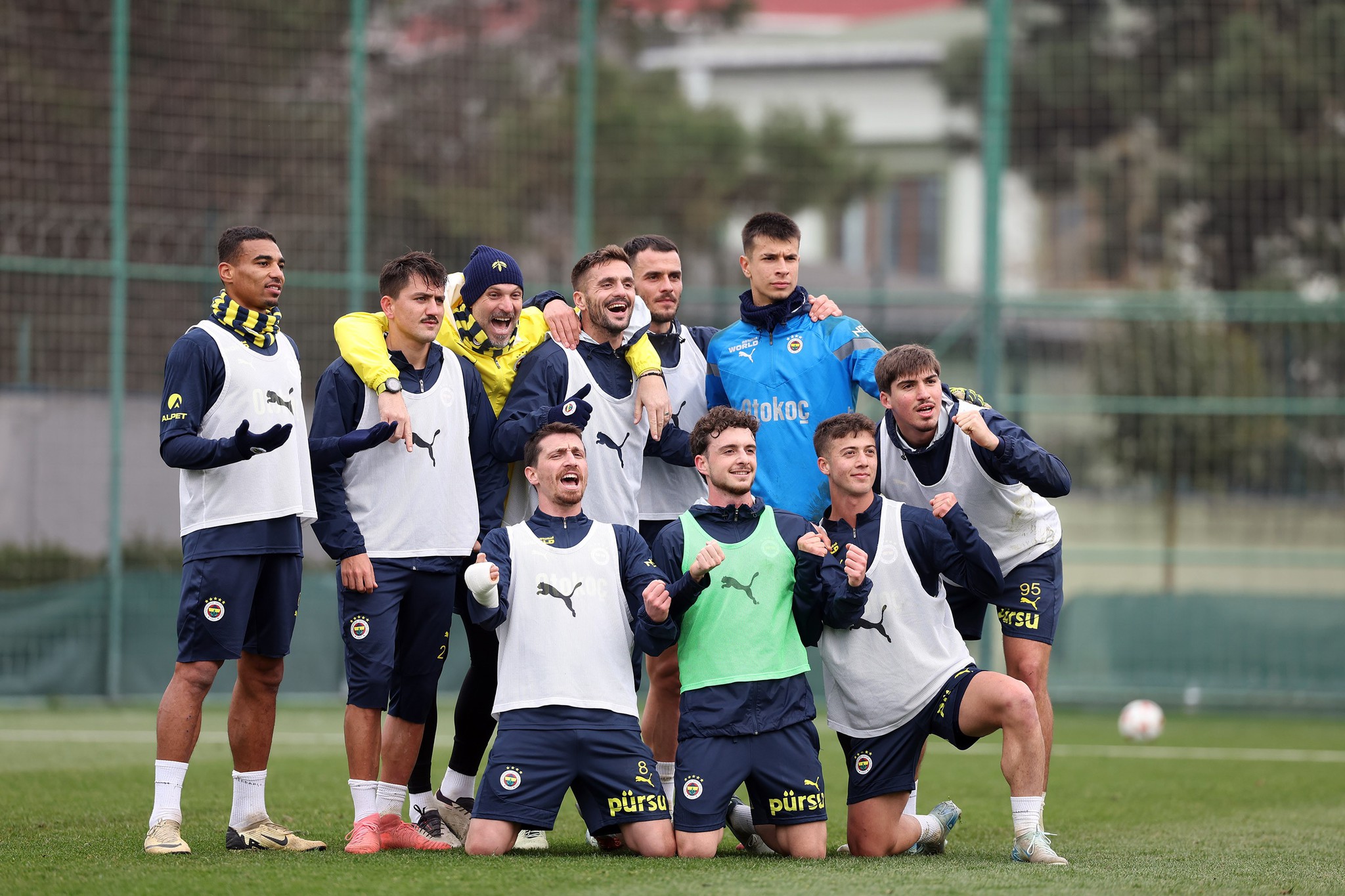 Mourinho’dan sürpriz karar! İşte Fenerbahçe’nin Lyon maçı 11’i