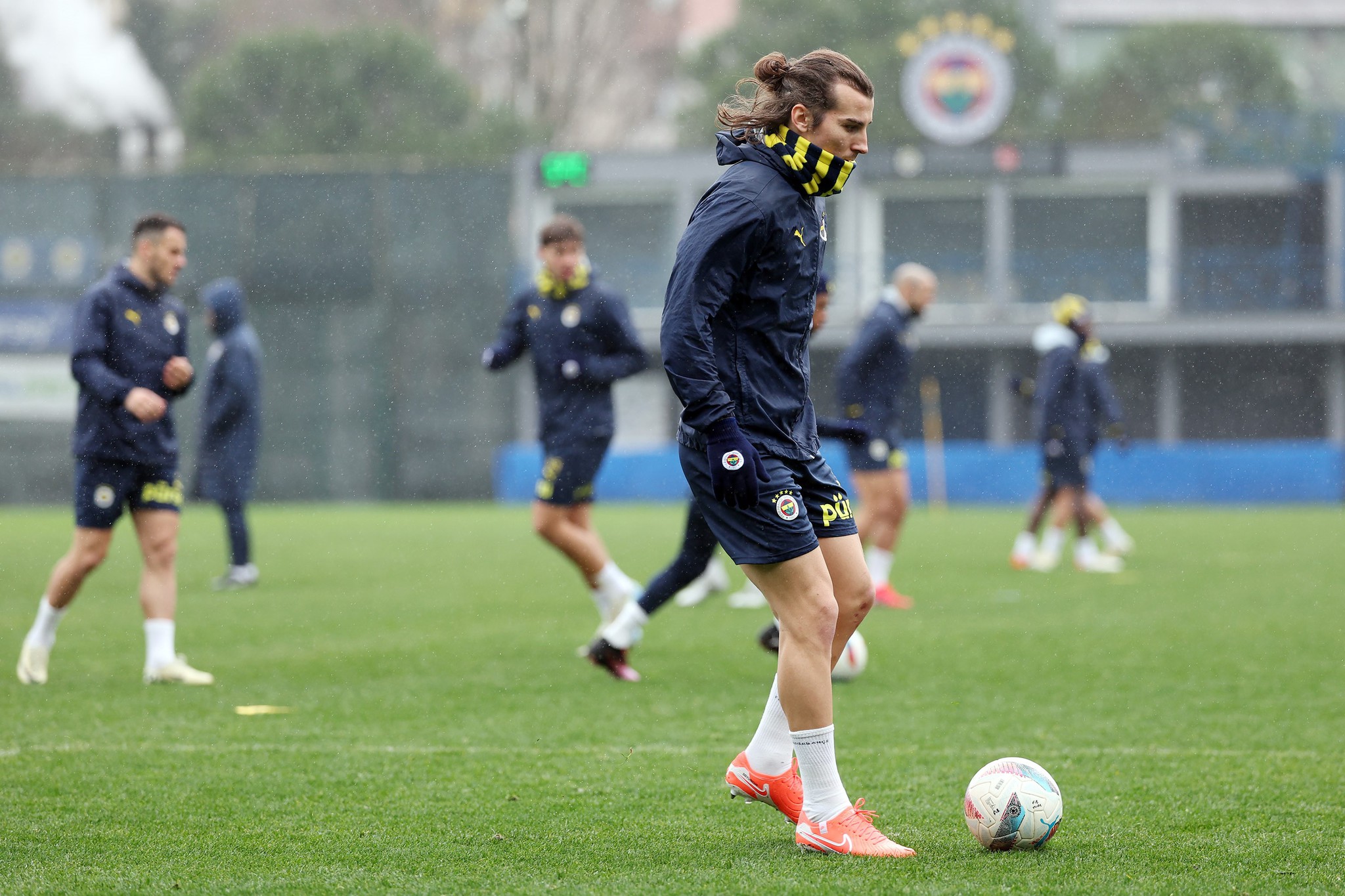 Mourinho’dan sürpriz karar! İşte Fenerbahçe’nin Lyon maçı 11’i