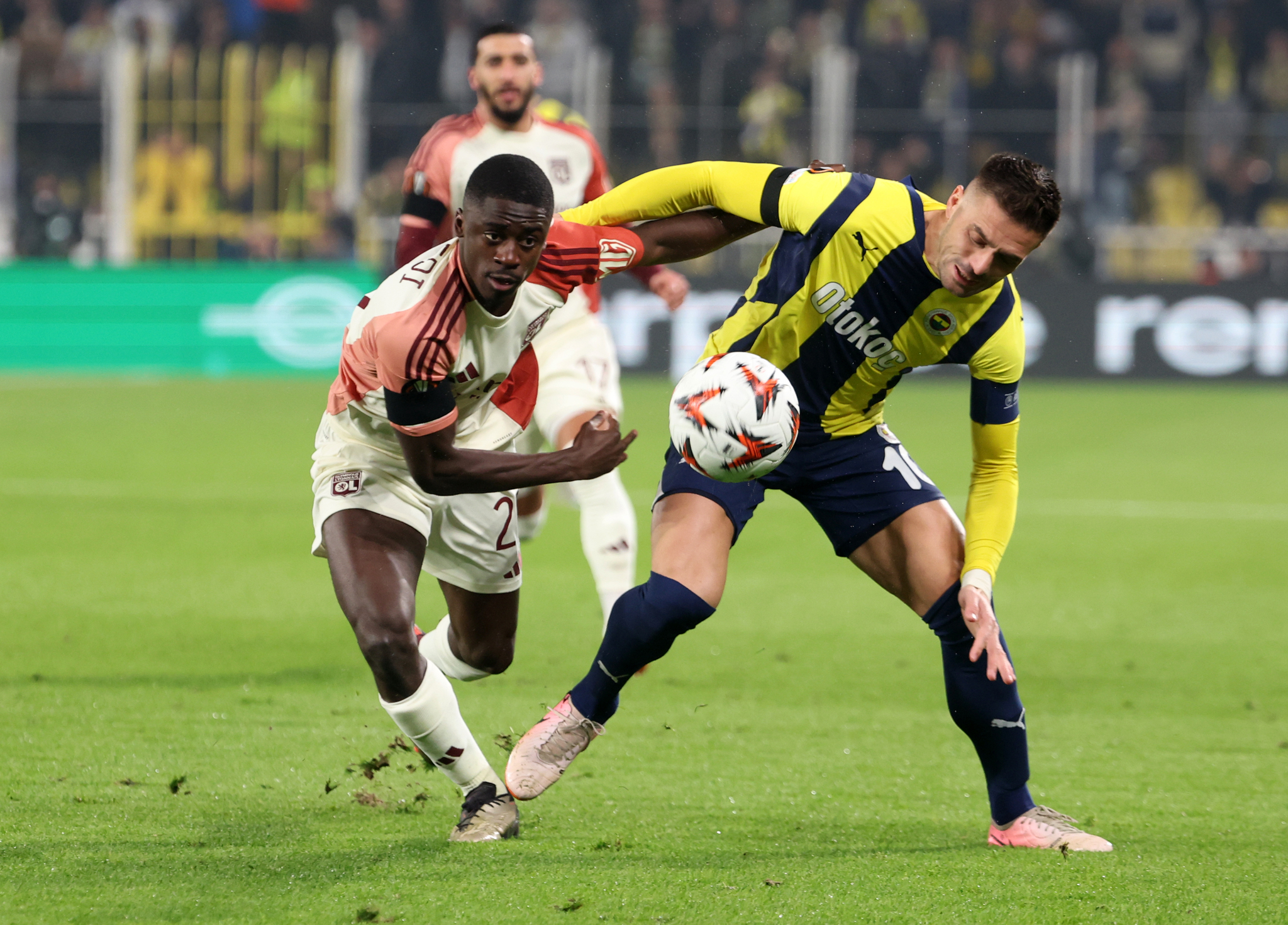 TRANSFER HABERİ: Fenerbahçe’ye genç Sambacı! İşte Kanarya’nın 3. bombası