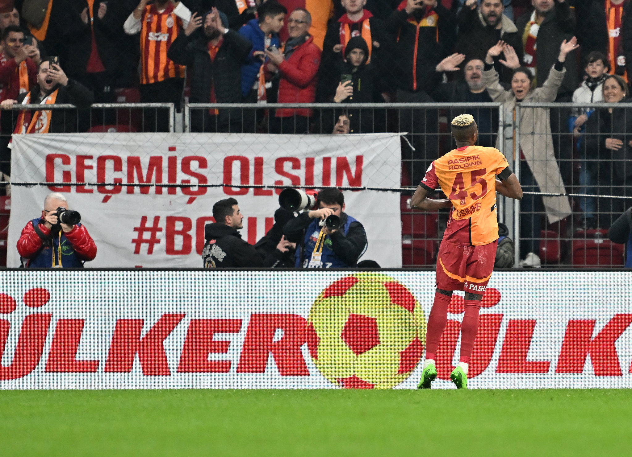 TRANSFER HABERİ: Galatasaray’da Tümosan Konyaspor maçı sonrası flaş ayrılık kararı!