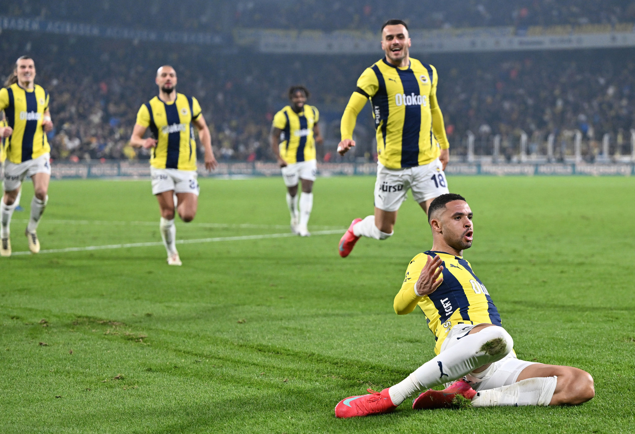 Fenerbahçe’den Galatasaray’a bir çalım daha! İşte Kanarya’nın 4. transferi