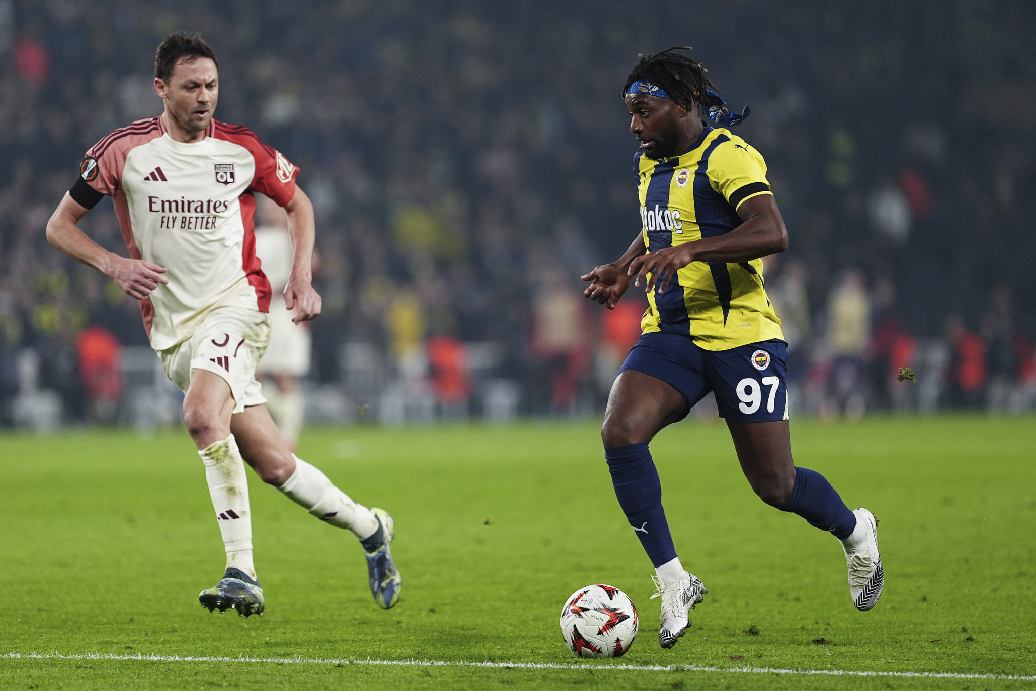 Fenerbahçe’ye sürpriz transfer piyangosu! Alan Saint-Maximin’e Arabistan kancası