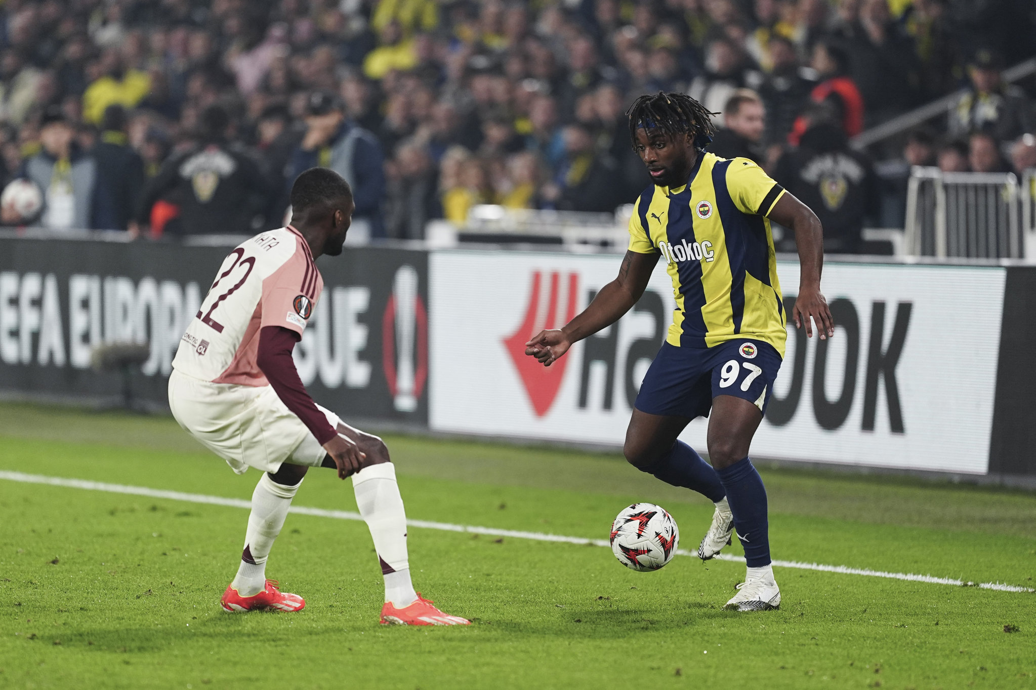 Fenerbahçe’ye sürpriz transfer piyangosu! Alan Saint-Maximin’e Arabistan kancası