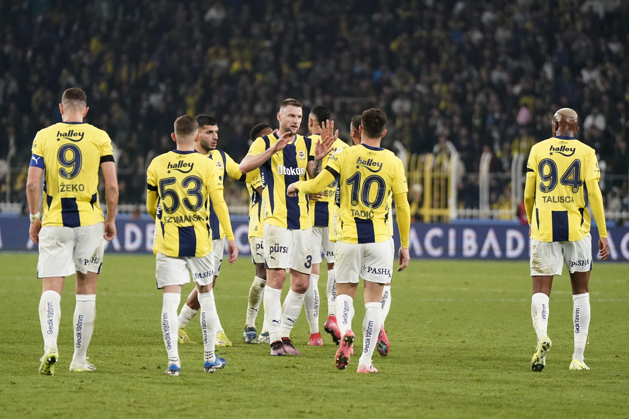 Fenerbahçe’ye sambacı sağ bek! Transferde rota Fransa