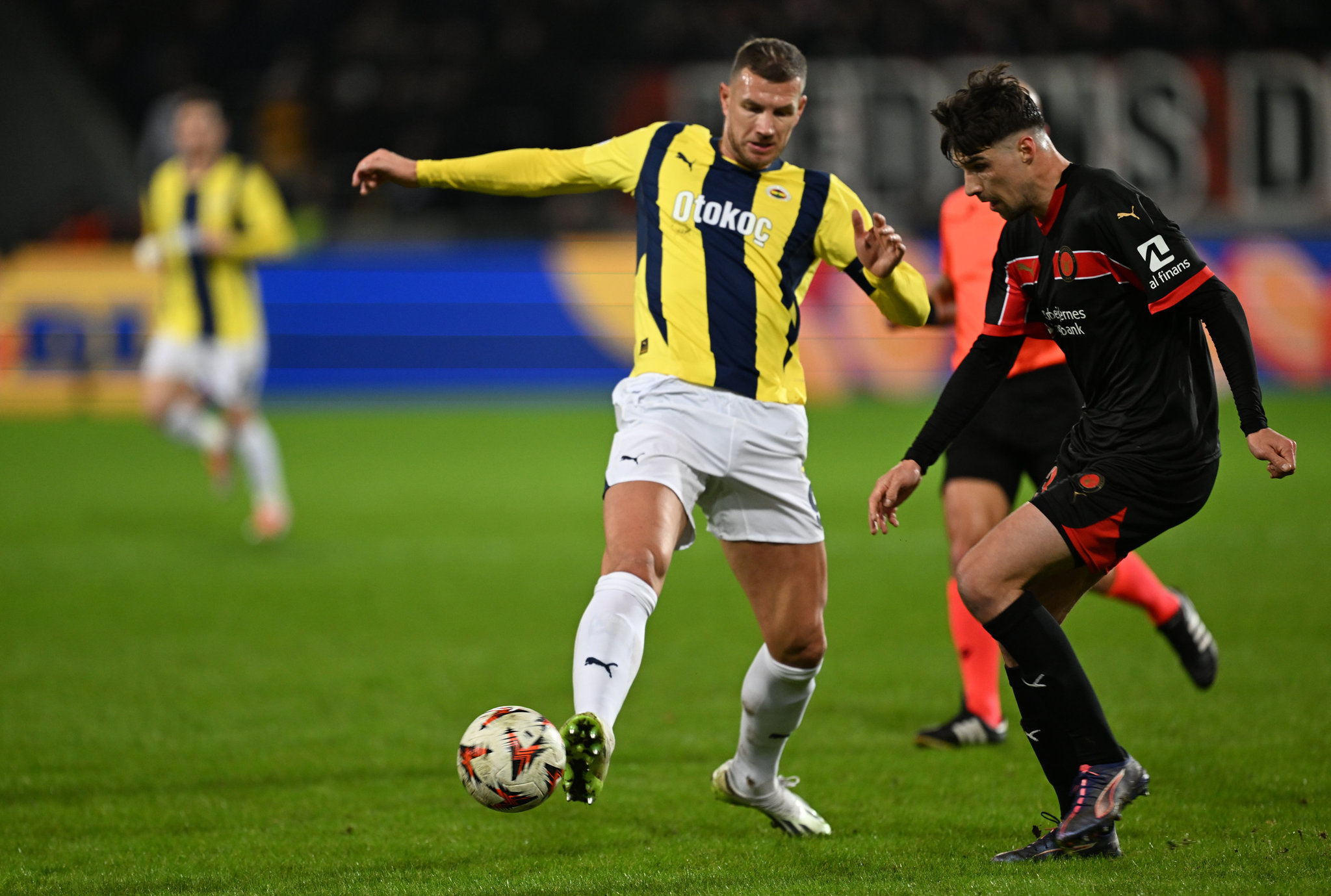 TRANSFER HABERİ: Fenerbahçe’den Dzeko kararı! Sözleşmesi...