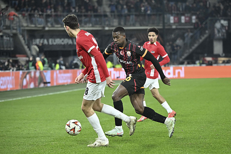Sacha Boey’den gelen paraya ne oldu? Galatasaray’da transferde flaş gerçek!