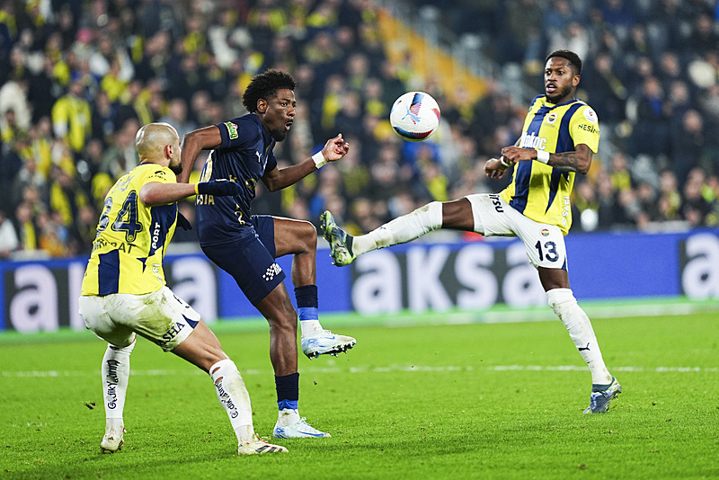 Derbide Fenerbahçe’nin kalesini kim koruyacak? Jose Mourinho kararını verdi!