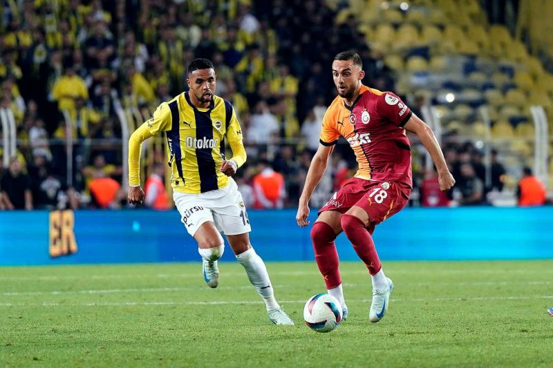 Fenerbahçe ve Galatasaray’dan peş peşe dikkat çeken paylaşımlar! Derbi öncesi...