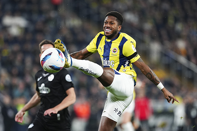 Fenerbahçe’de derbi seferberliği! İşte 3 ismin sakatlığındaki son durum