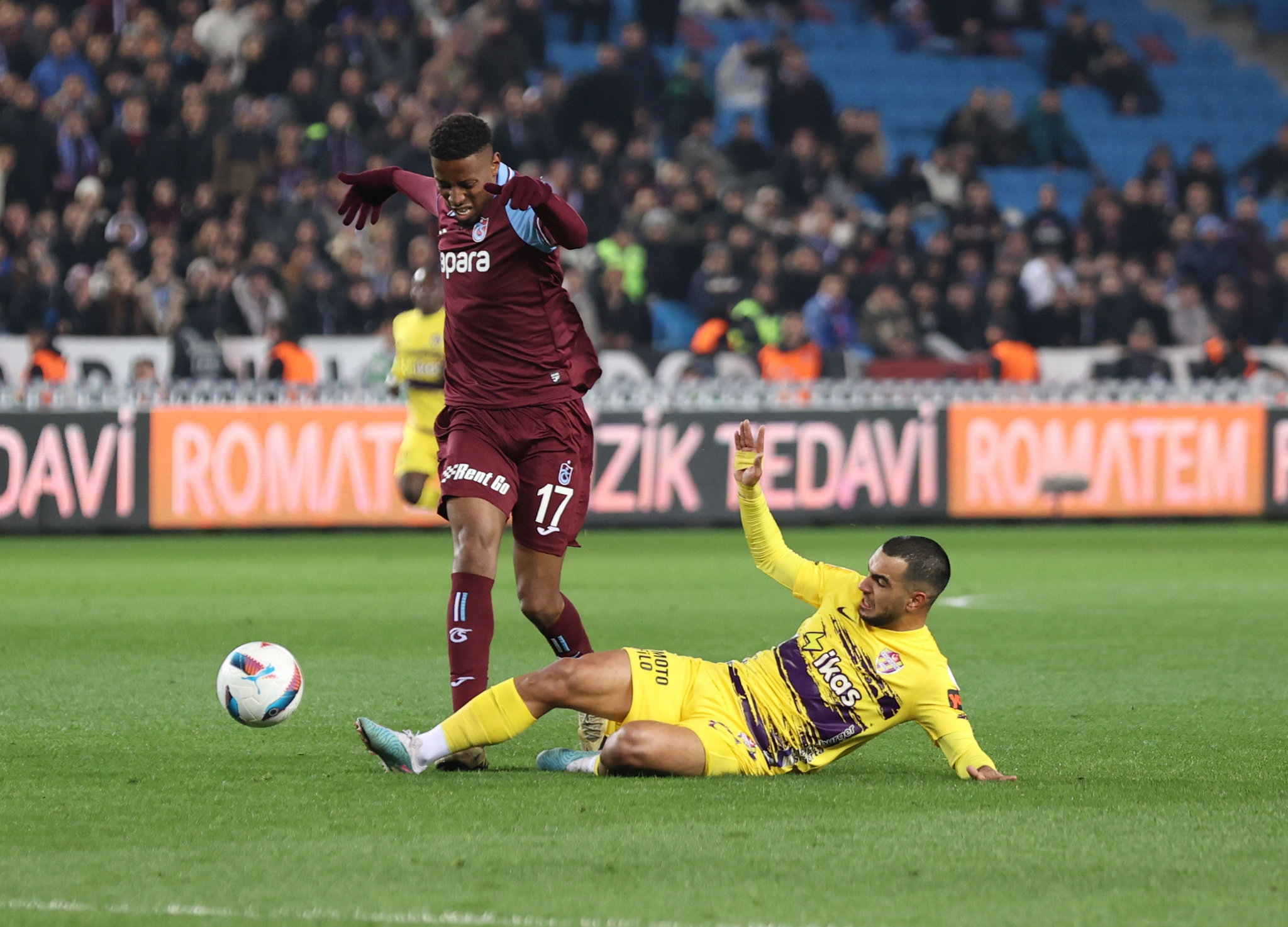 Fenerbahçe ve Galatasaray, Trabzonsporlu yıldızın peşinde! Yılın transfer bombası patlıyor