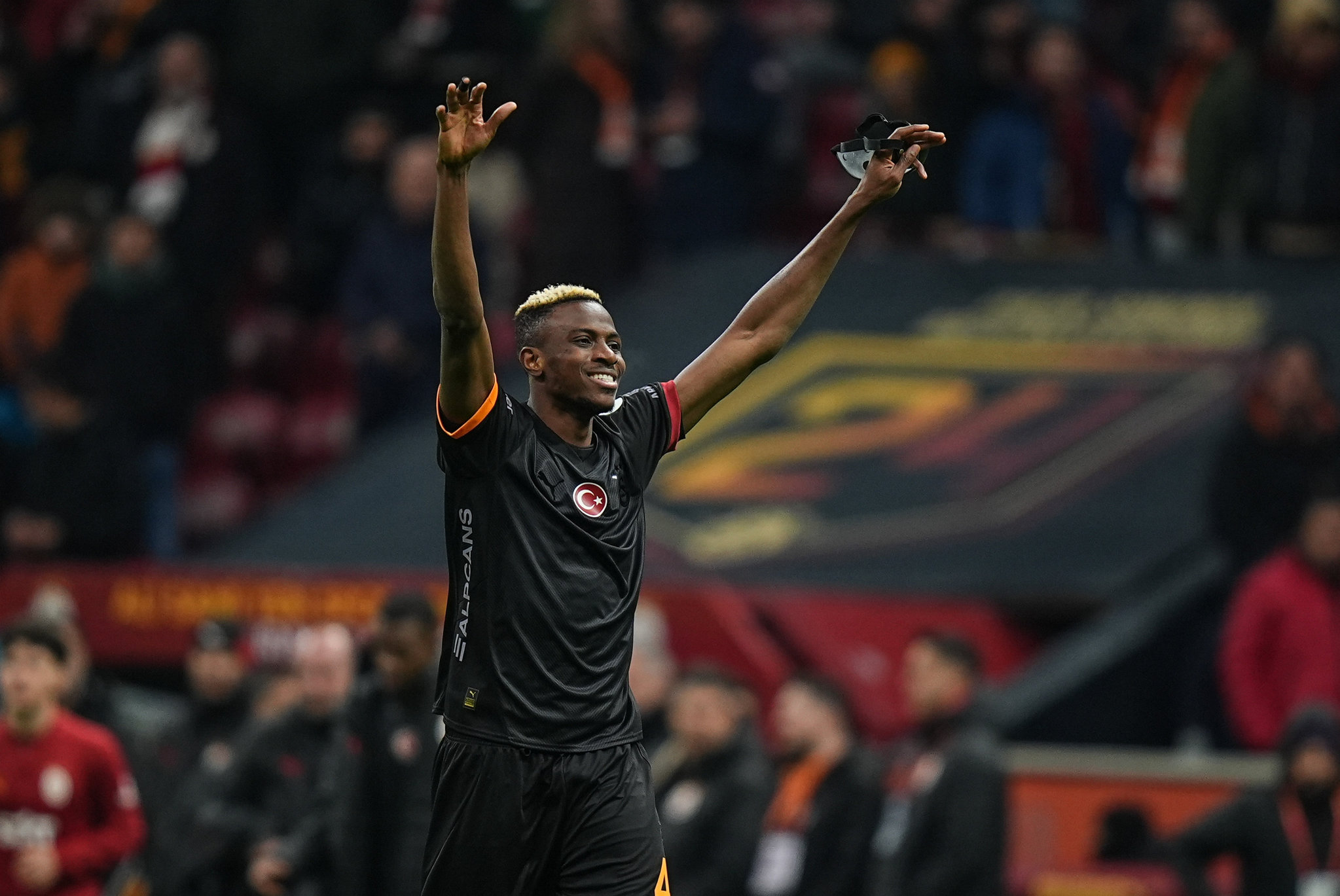 GALATASARAY HABERİ | Victor Osimhen’e dev gözaltı! Sezon sonunda...