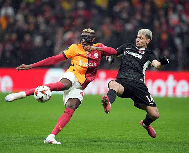 TRANSFER HABERİ: Galatasaray’da flaş ayrılık! AZ Alkmaar maçı sonrası bileti kesildi