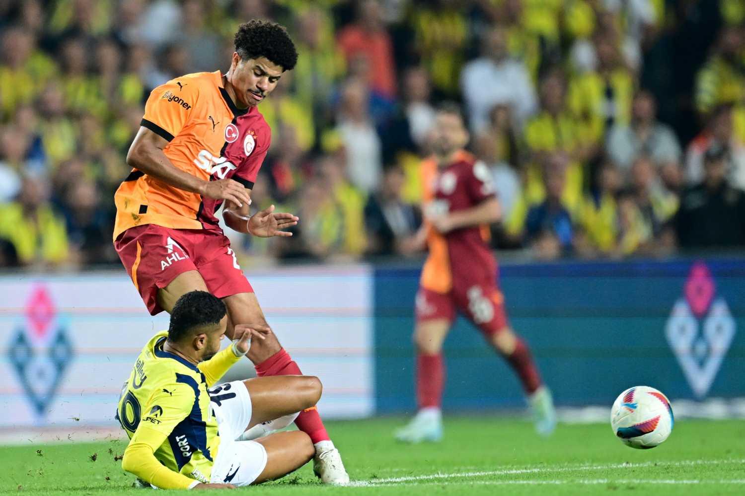 Galatasaray - Fenerbahçe derbisinin oranları açıklandı! İşte favori takım