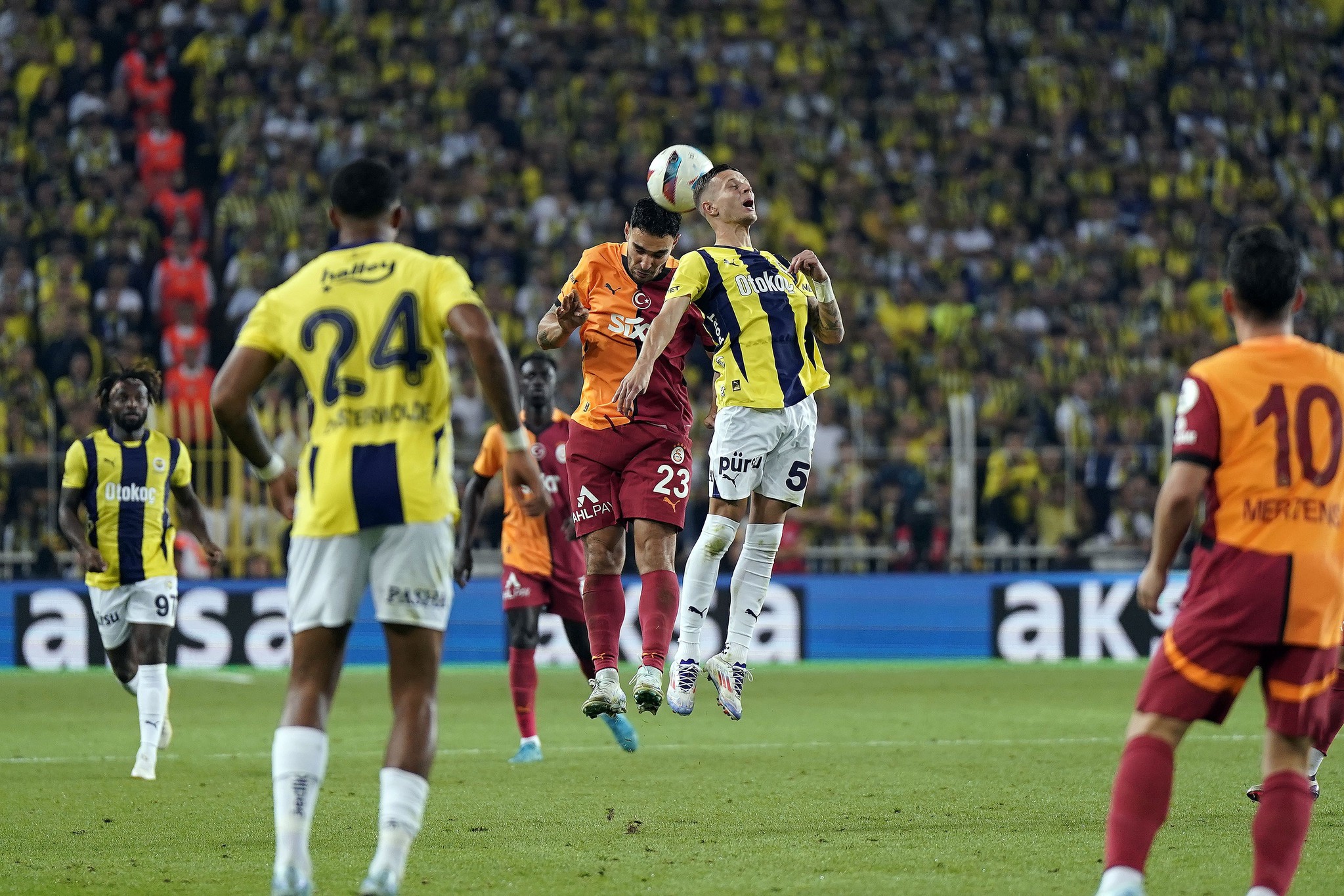 Fenerbahçe, Galatasaray karşısında bilerek penaltı kaçırmıştı! İşte derbi öncesi öne çıkan ilginç notlar