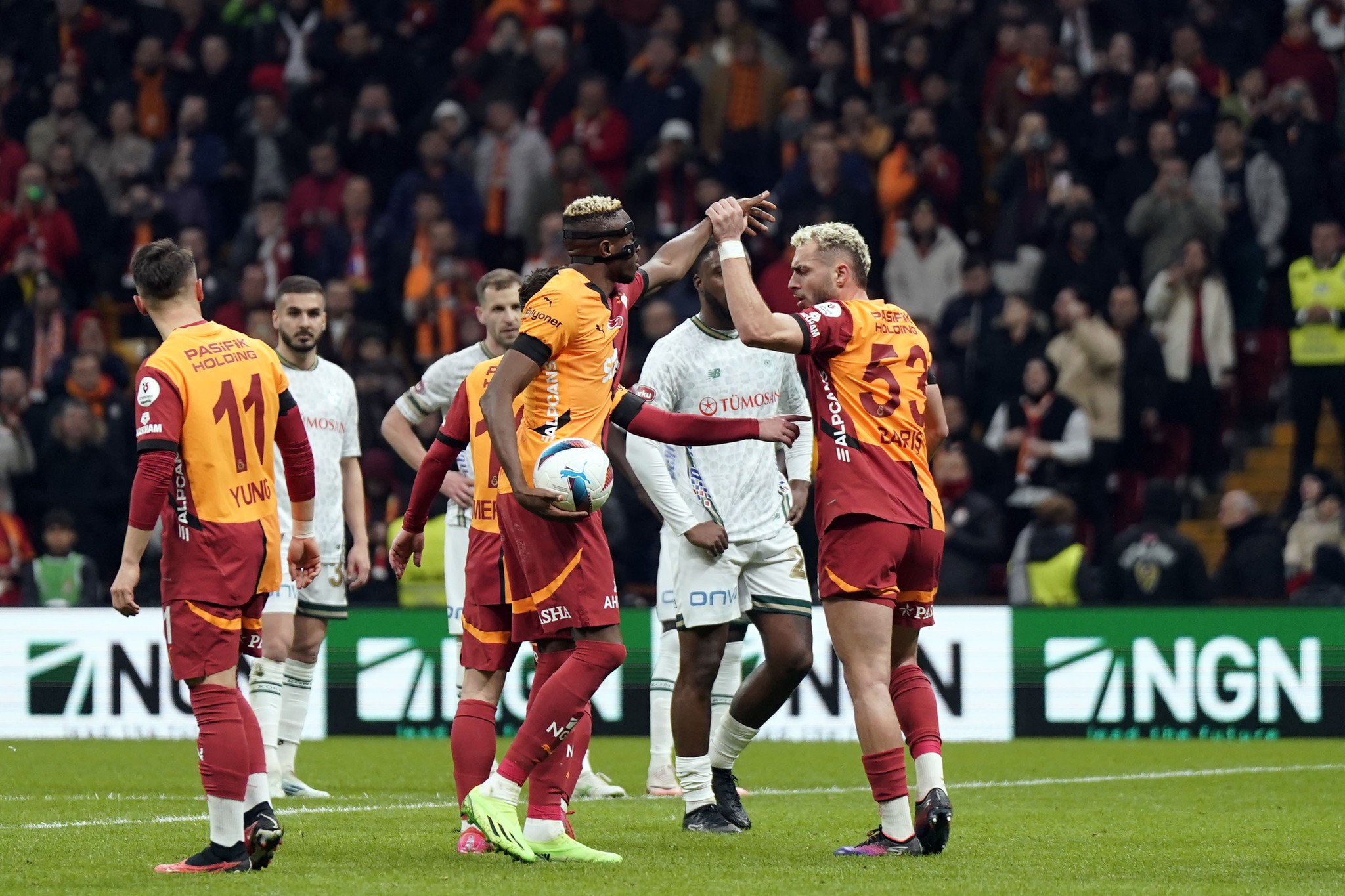 Fenerbahçe, Galatasaray karşısında bilerek penaltı kaçırmıştı! İşte derbi öncesi öne çıkan ilginç notlar