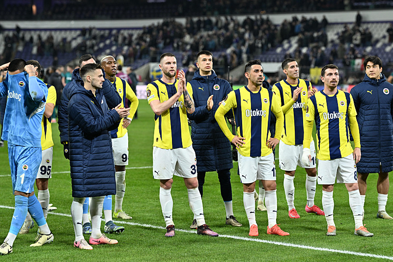 Fenerbahçe’de endişe veren transfer gelişmesi! Ülkesine dönebilir