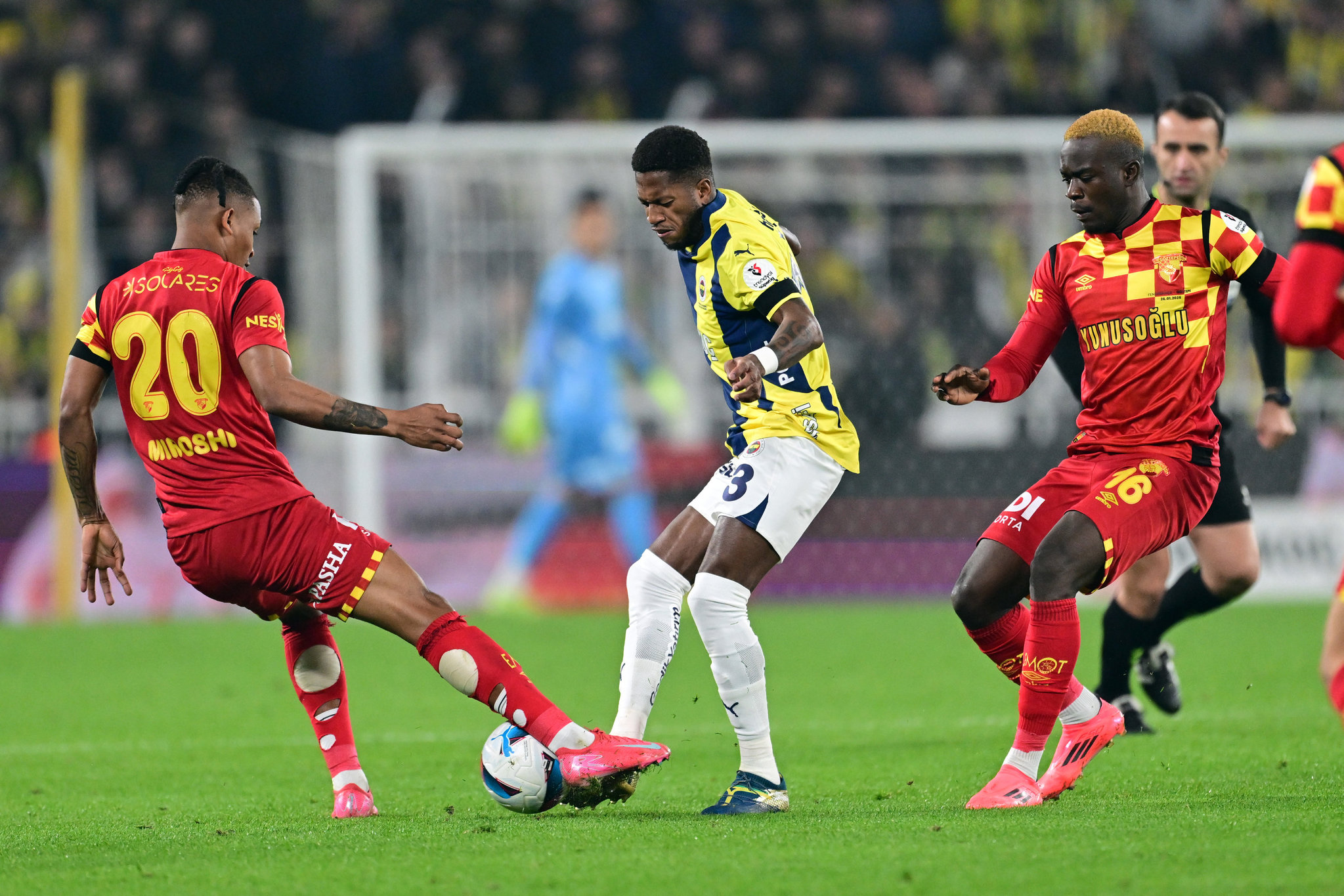 Fenerbahçe’de endişe veren transfer gelişmesi! Ülkesine dönebilir