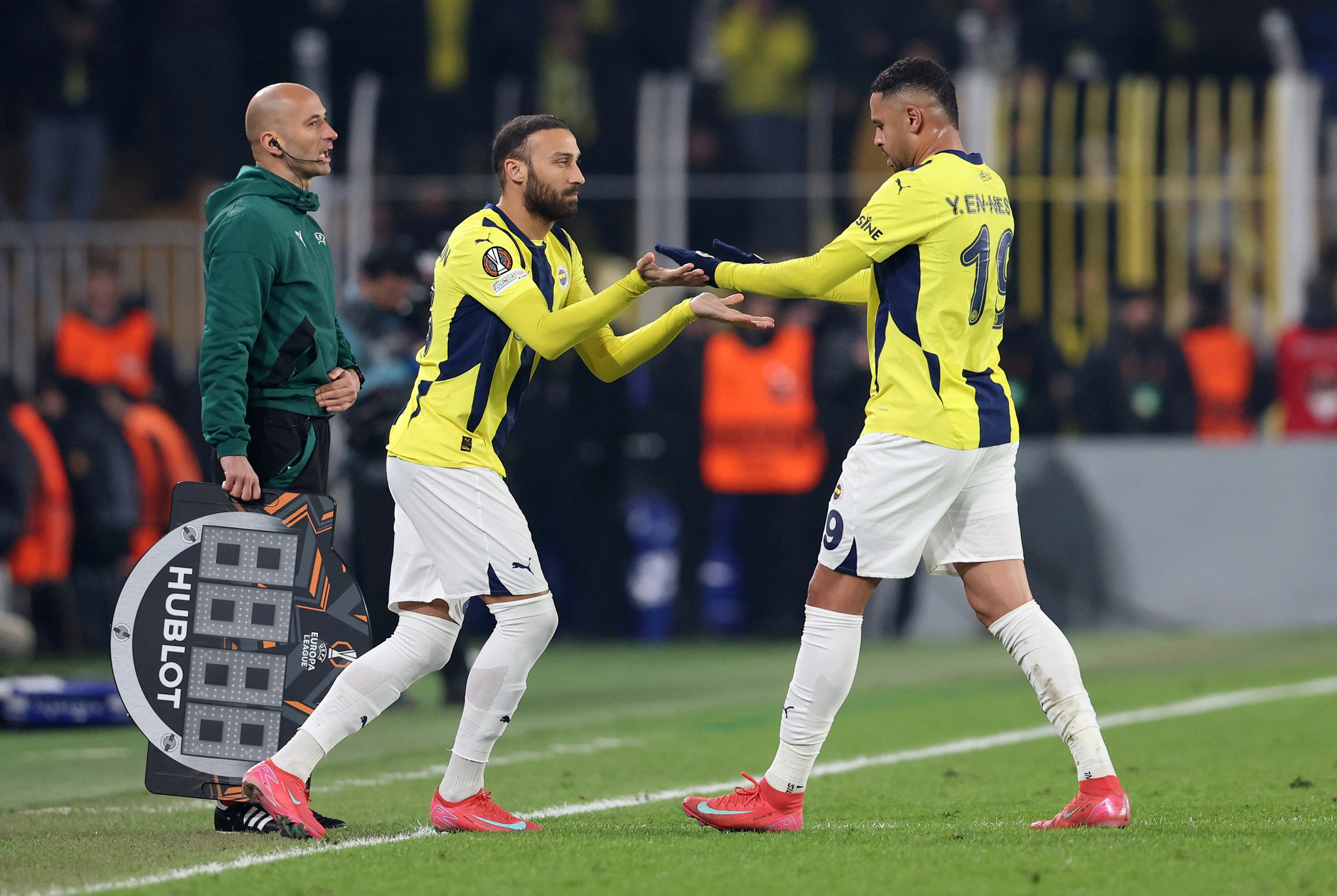 FENERBAHÇE HABERİ: Sürpriz transfer iddiası! Cenk Tosun geri dönüyor