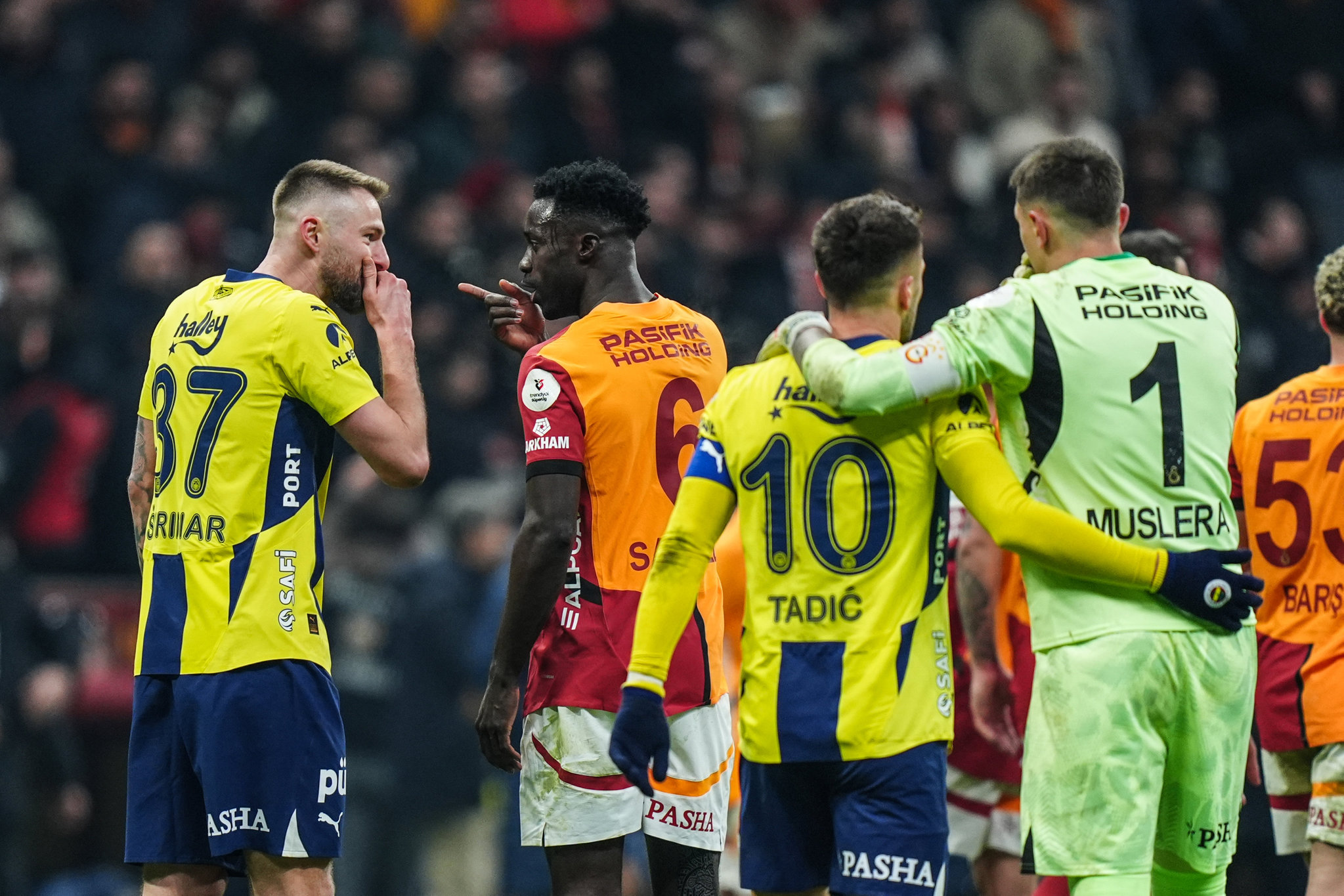 Galatasaray - Fenerbahçe derbisi sonrası şampiyonluk oranları güncellendi! İşte favori takım