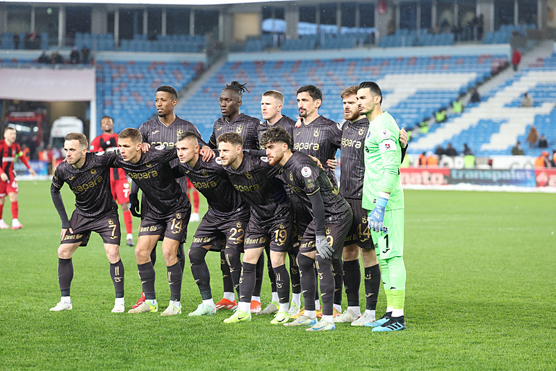 Galatasaray - Fenerbahçe derbisi sonrası şampiyonluk oranları güncellendi! İşte favori takım
