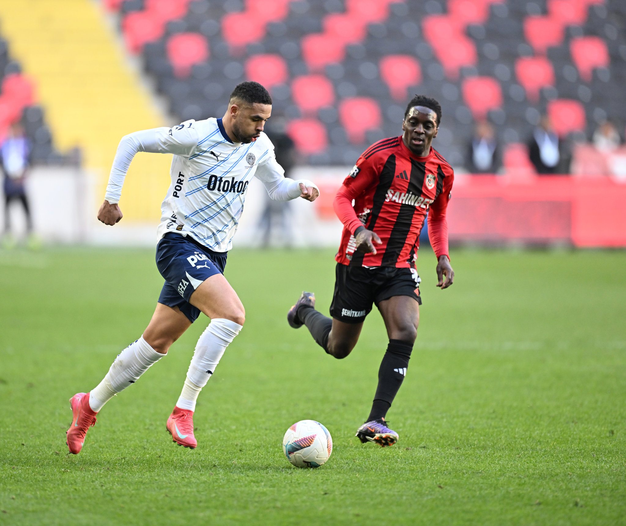 FENERBAHÇE HABERİ | Youssef En-Nesyri için rekor teklif kapıda! 3 kulüp sırada