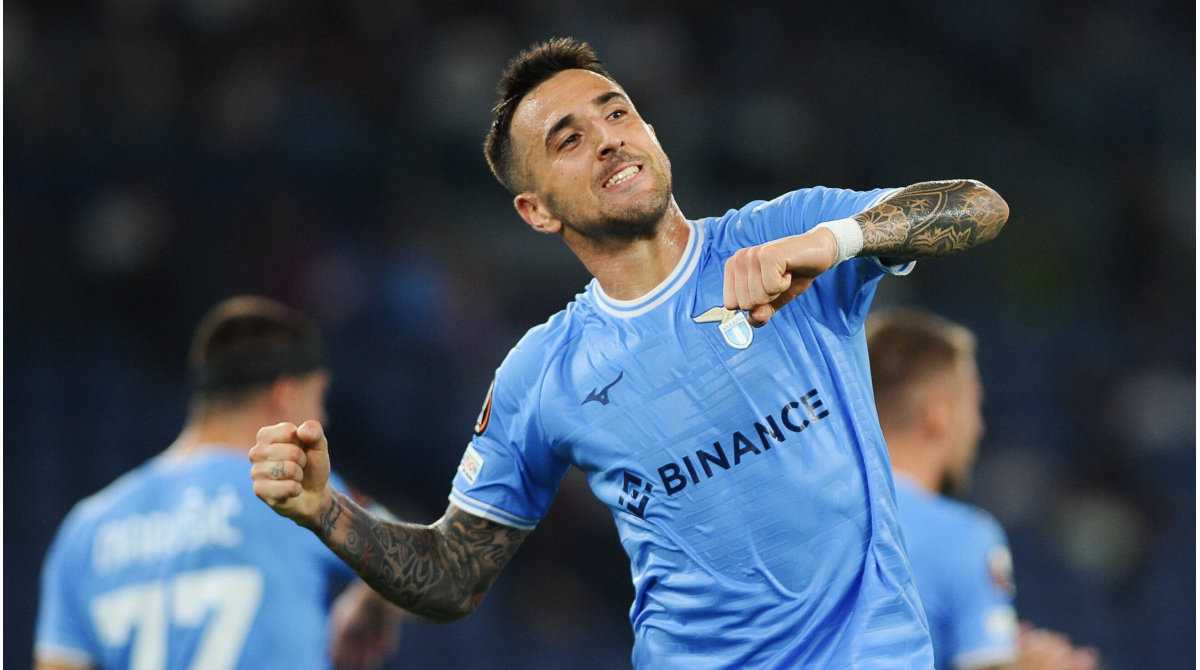 TRANSFER HABERİ: Fenerbahçe’den yeni sezon bombası! Menajeri İstanbul’a geliyor