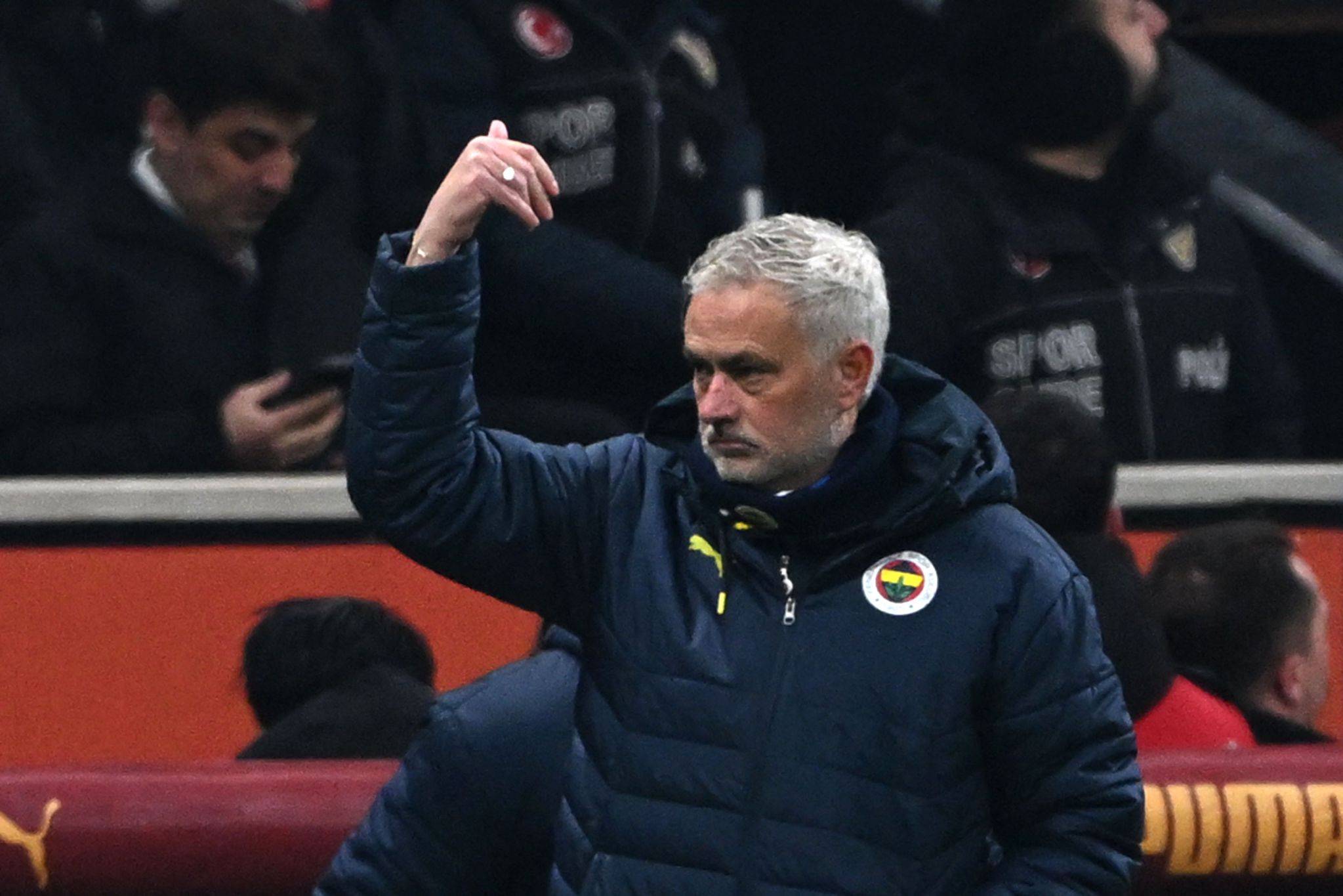 TRANSFER HABERİ: Fenerbahçe’de son dakika Mourinho kararı! Herkese sürpriz oldu
