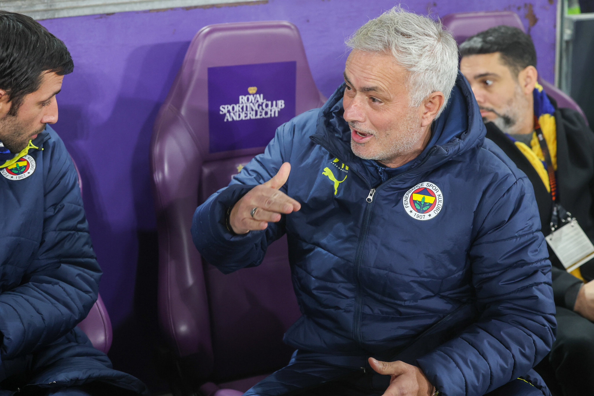 TRANSFER HABERİ: Fenerbahçe’de son dakika Mourinho kararı! Herkese sürpriz oldu