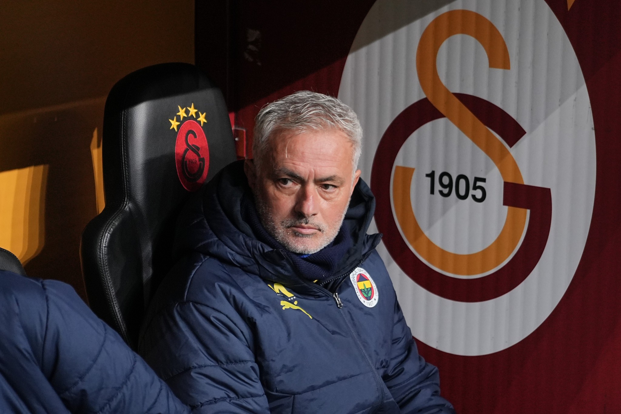 TRANSFER HABERİ: Fenerbahçe’de son dakika Mourinho kararı! Herkese sürpriz oldu