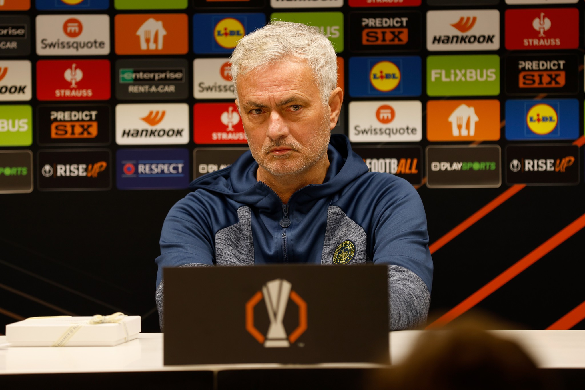 TRANSFER HABERİ: Fenerbahçe’de son dakika Mourinho kararı! Herkese sürpriz oldu