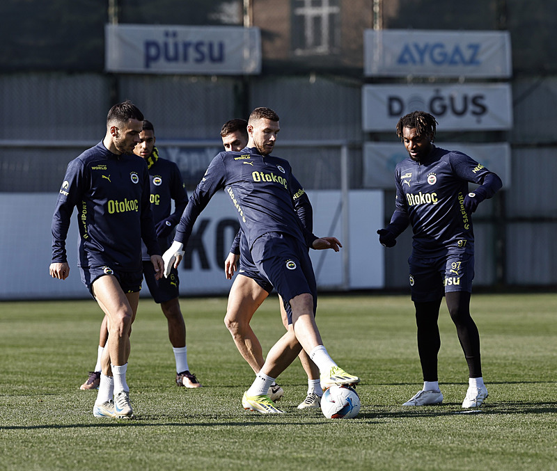 TRANSFER HABERİ: Fenerbahçe’de ilginç ayrılık! Yeni adresi Japonya Ligi
