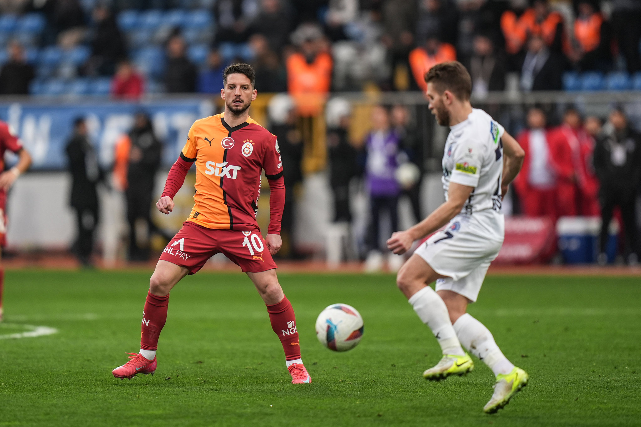 Galatasaray’da Dries Mertens depremi! Kararını Okan Buruk’a ilettti