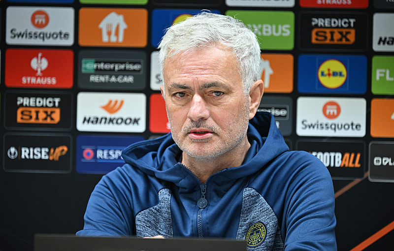Fenerbahçe’de Mourinho’dan Szymanski’ye dikkat çeken uyarı! Rangers maçı sonrası...