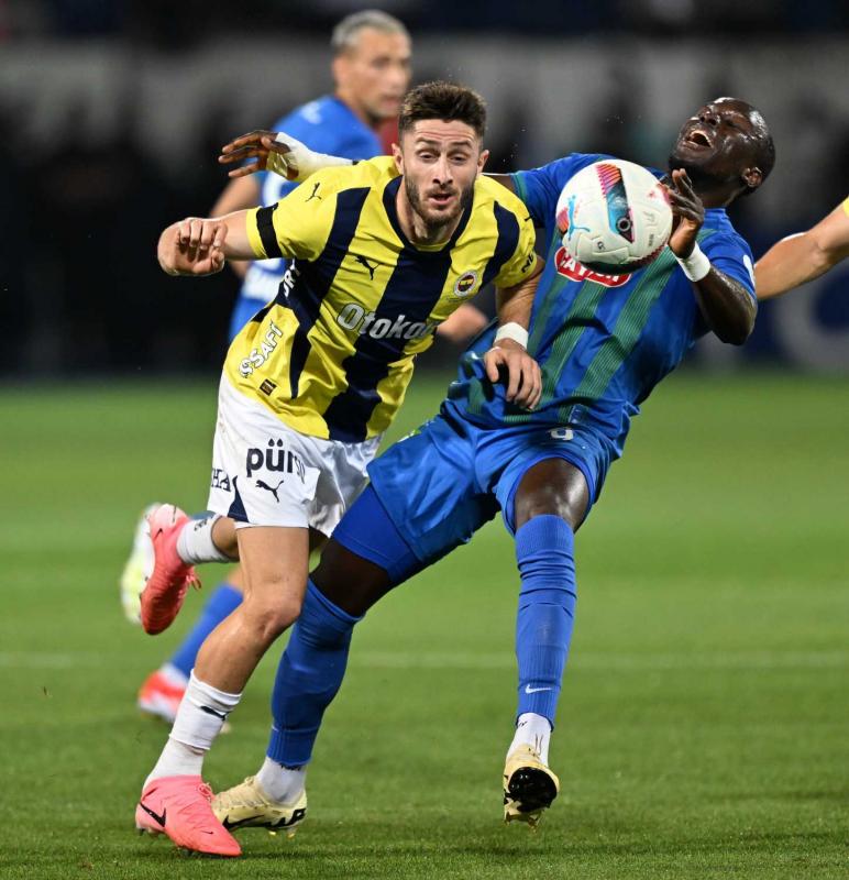 TRANSFER HABERLERİ | Fenerbahçe’ye 10 Milyon Euro’luk piyango! Yıldız isim Fransa yolcusu