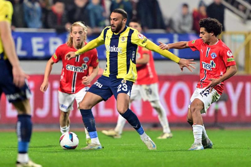 TRANSFER HABERİ | Cenk Tosun uzak doğu yolcusu! İşte Fenerbahçe’nin kasasına girecek rakam