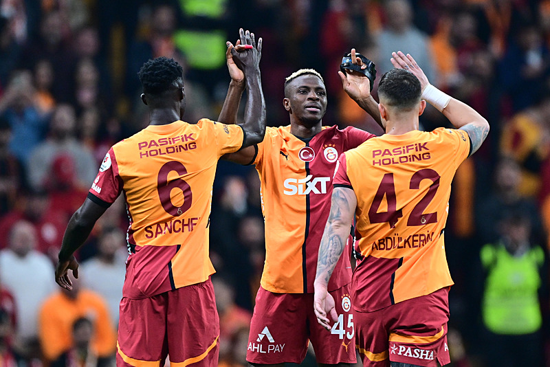 Galatasaray’dan Şampiyonlar Ligi için dev hamle! Transferde yer yerinden oynayacak