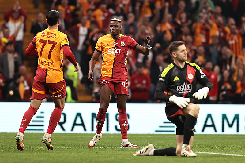 Galatasaray’dan Şampiyonlar Ligi için dev hamle! Transferde yer yerinden oynayacak