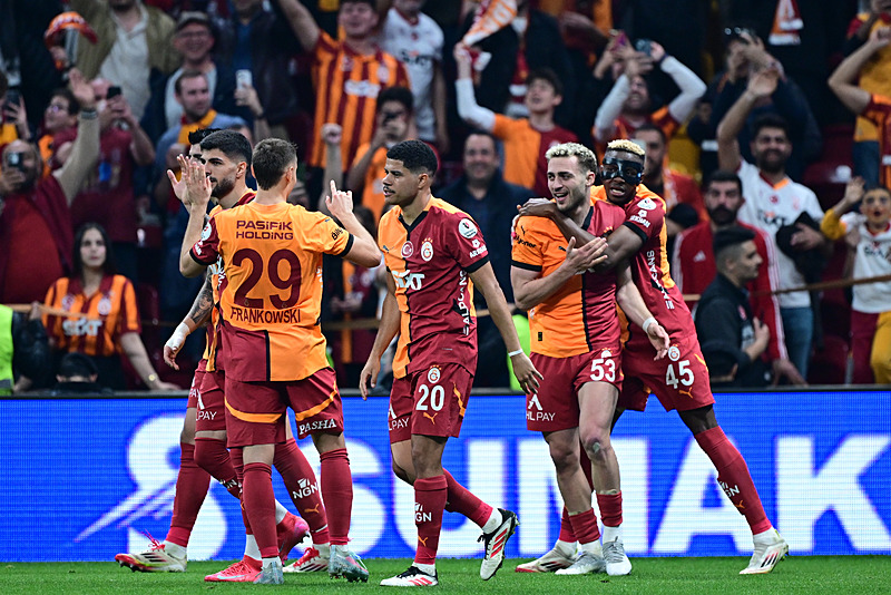 Galatasaray’dan Şampiyonlar Ligi için dev hamle! Transferde yer yerinden oynayacak