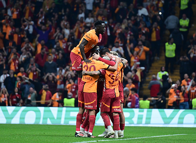 Galatasaray’dan Şampiyonlar Ligi için dev hamle! Transferde yer yerinden oynayacak