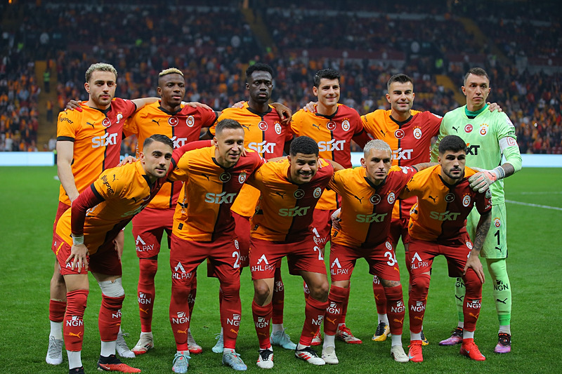 Galatasaray’dan Şampiyonlar Ligi için dev hamle! Transferde yer yerinden oynayacak